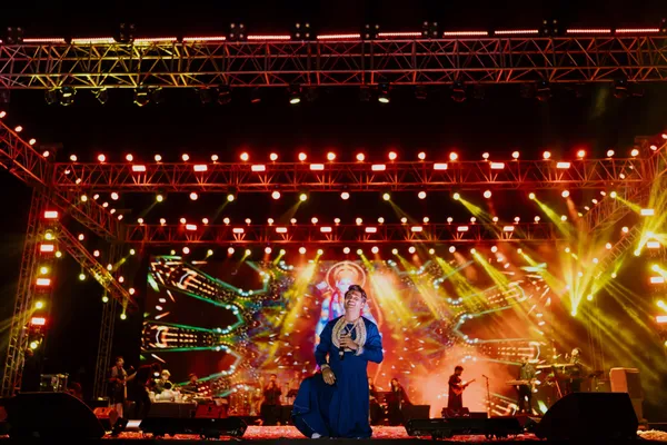 Devotees dancing in unison